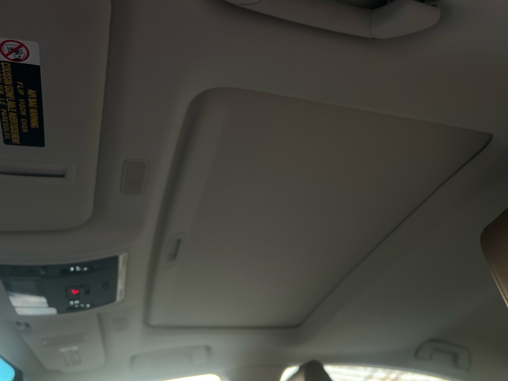 Photo 38 of this LEXUS ES 250
