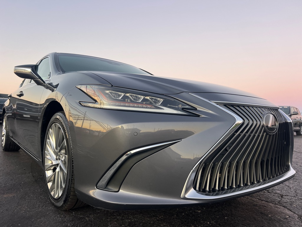 2021 LEXUS ES 250