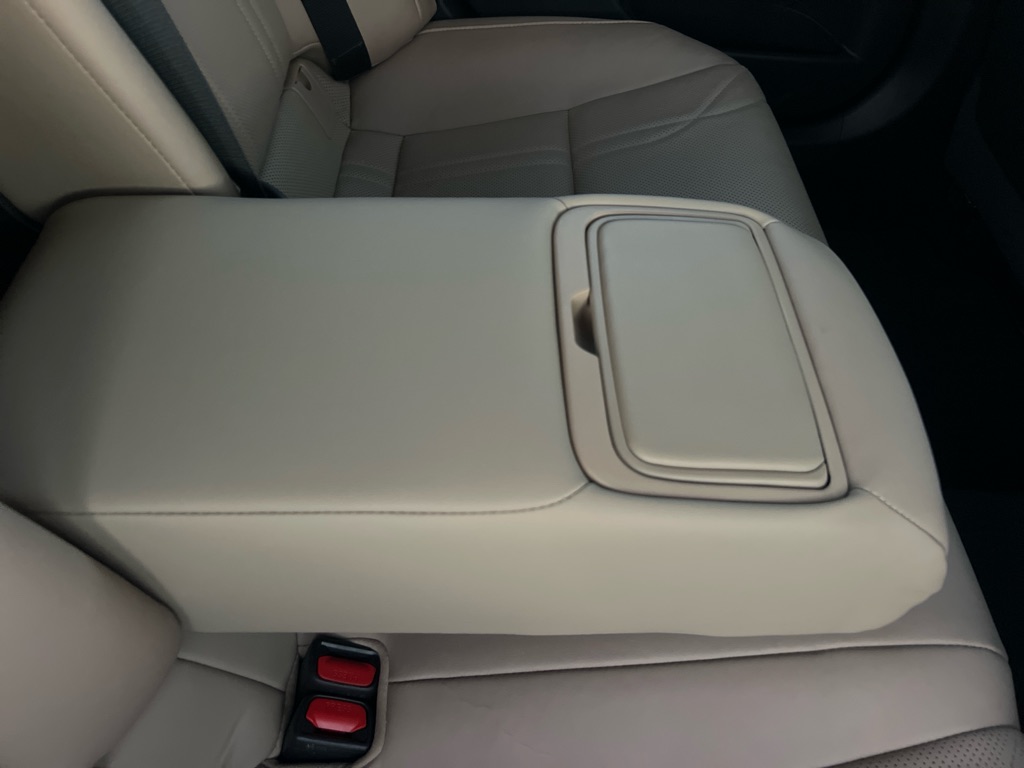 Photo 17 of this LEXUS ES 250