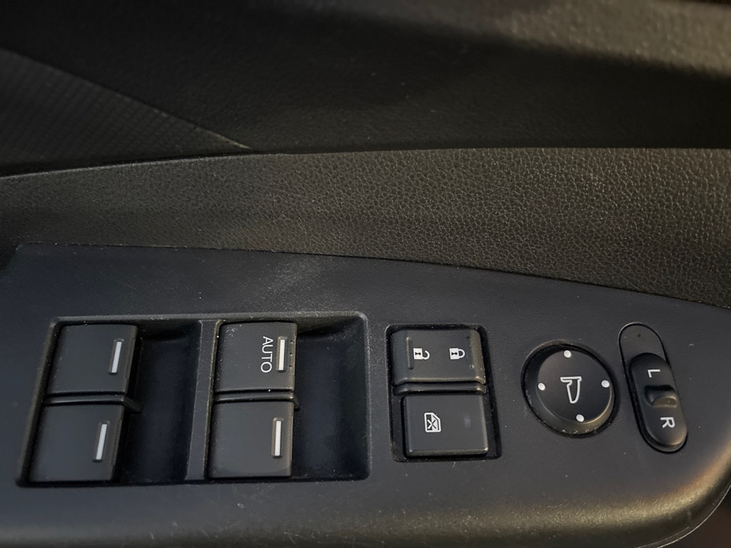 Photo 23 of this HONDA CR-V