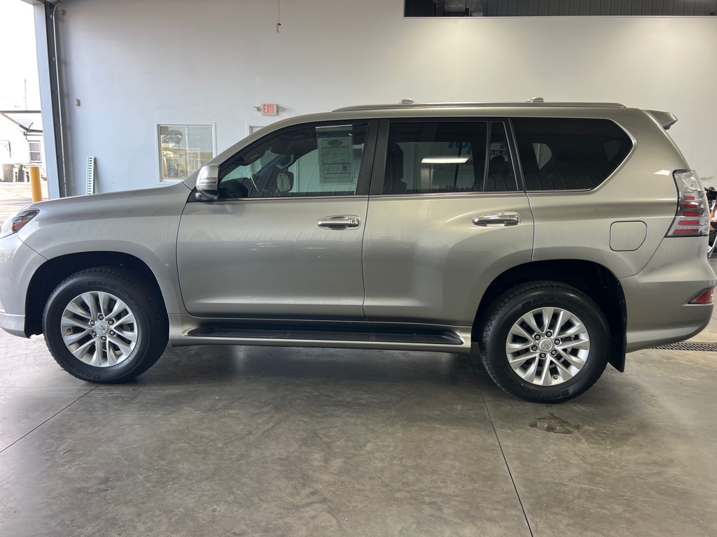 Photo 4 of this LEXUS GX 460