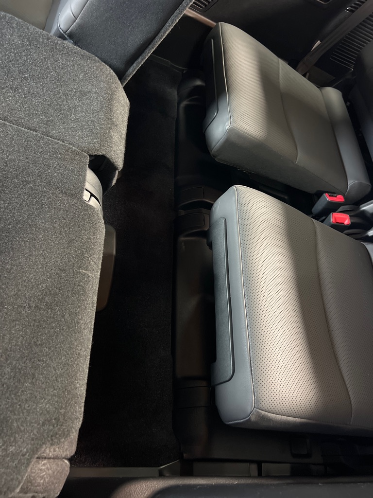 Photo 16 of this LEXUS GX 460