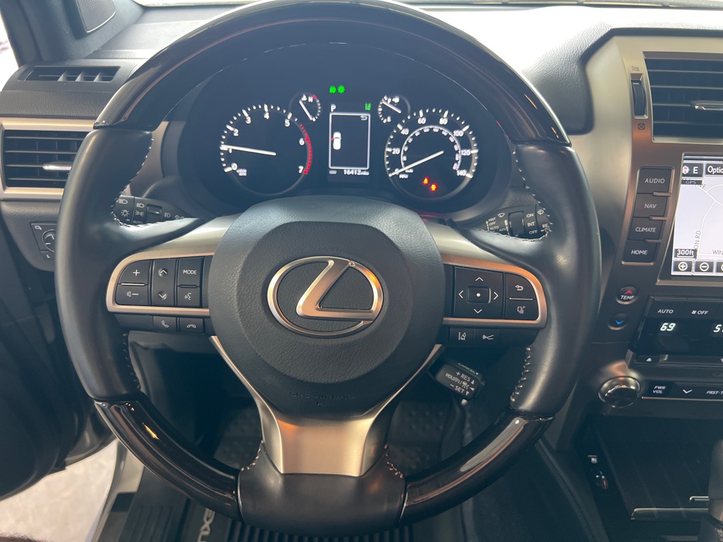 Photo 27 of this LEXUS GX 460