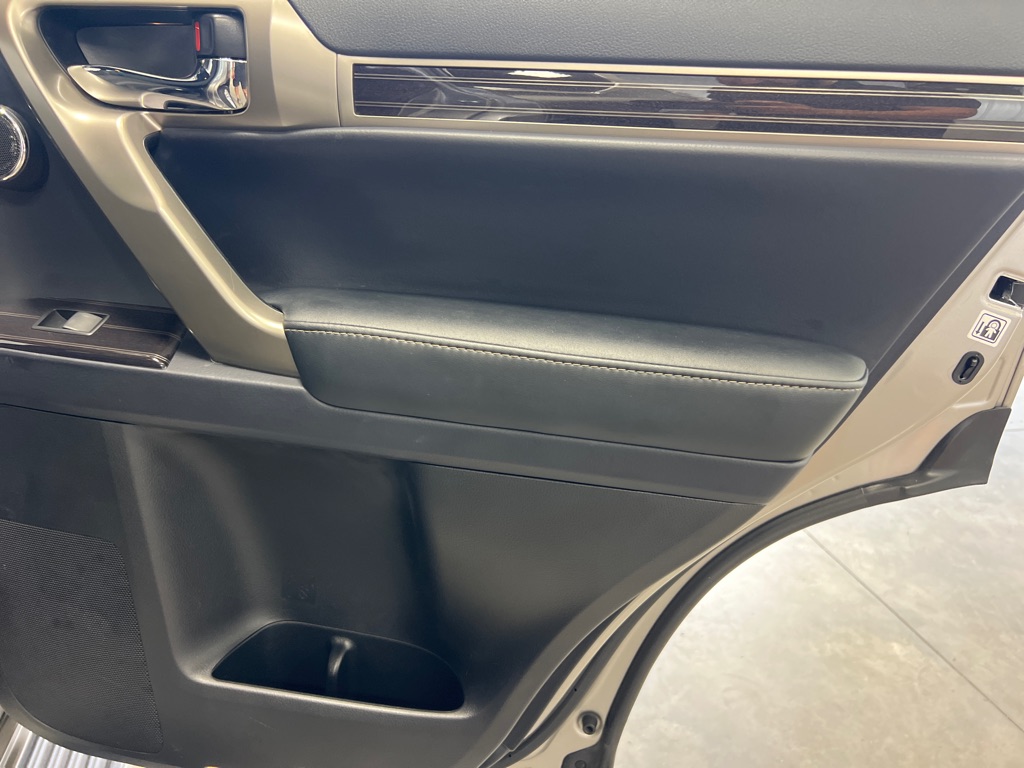 Photo 19 of this LEXUS GX 460