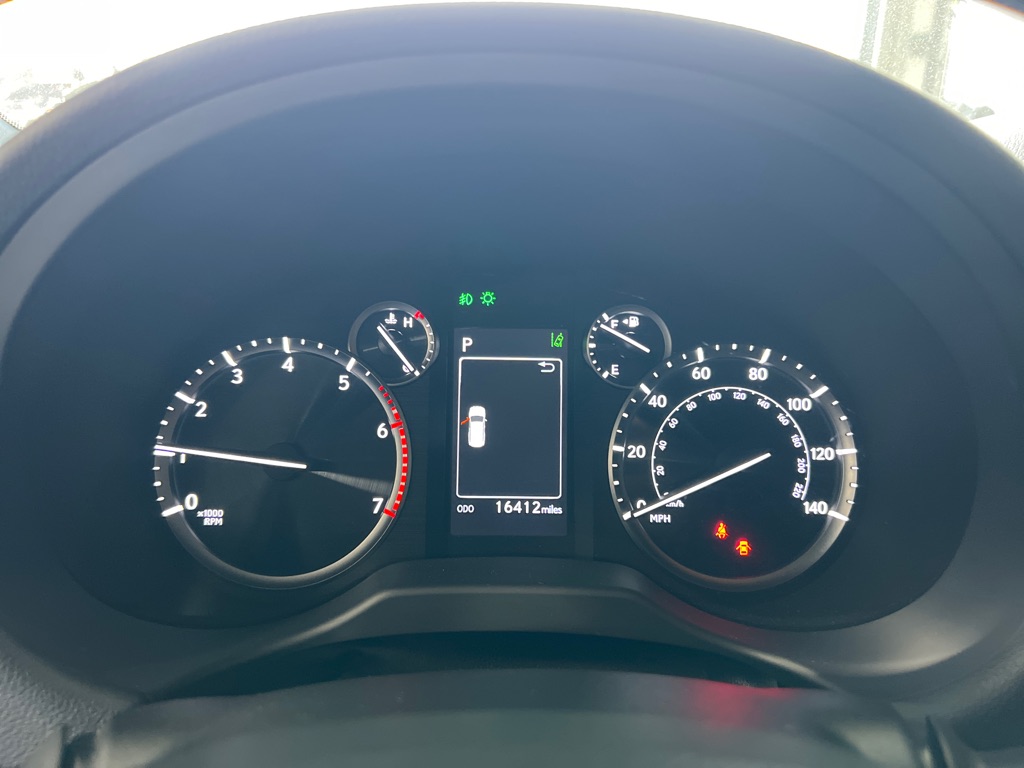 Photo 28 of this LEXUS GX 460