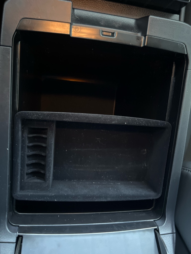 Photo 37 of this LEXUS GX 460