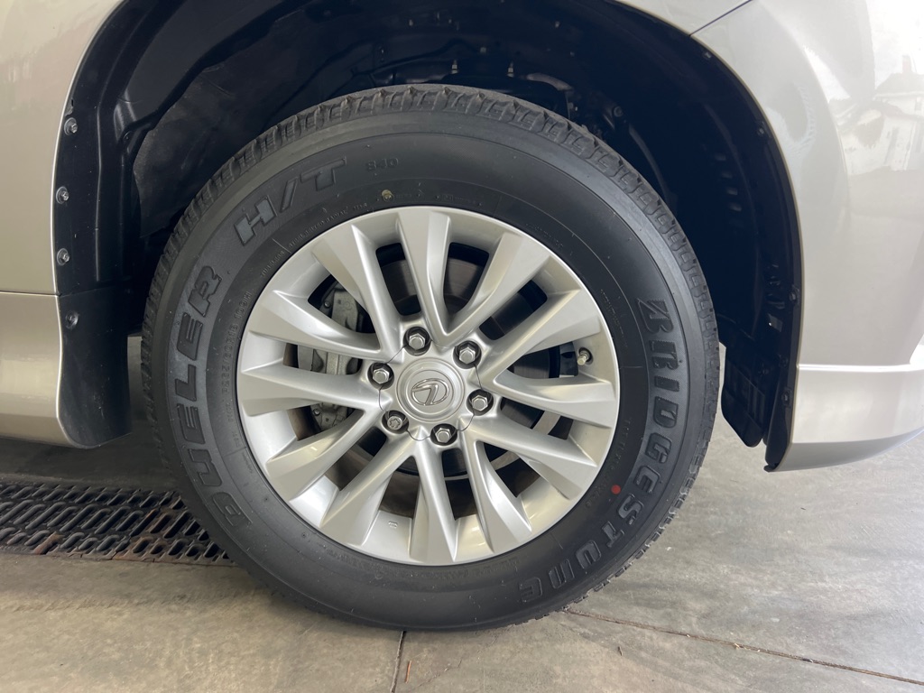 Photo 43 of this LEXUS GX 460