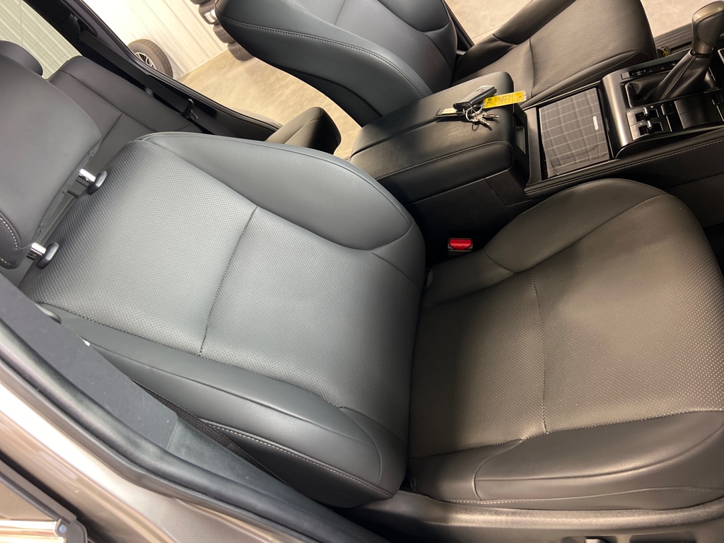 Photo 23 of this LEXUS GX 460