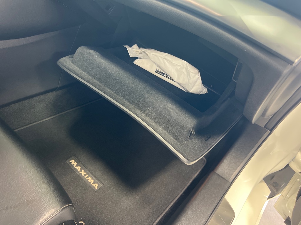 Photo 22 of this NISSAN MAXIMA