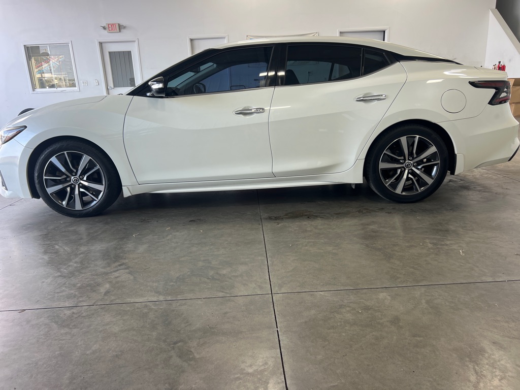 Photo 4 of this NISSAN MAXIMA