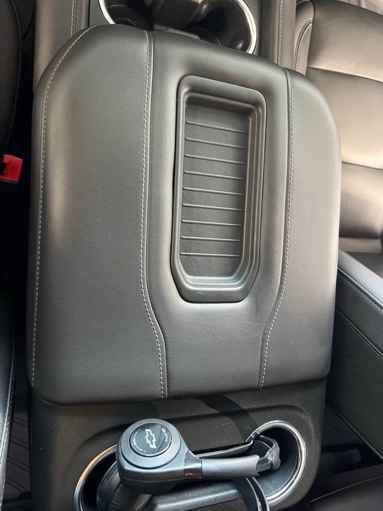Photo 38 of this CHEVROLET TAHOE