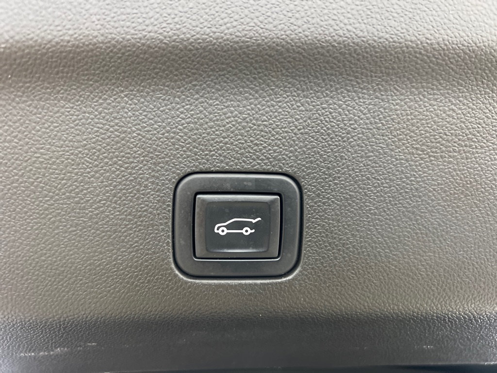 Photo 30 of this CHEVROLET TAHOE