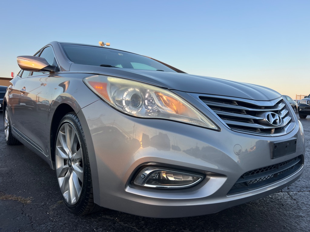 Silver 2013 Hyundai Azera Sedan Front-Wheel Drive Automatic