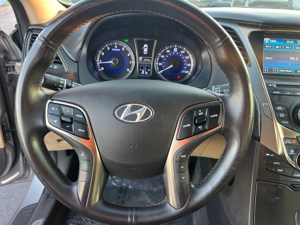 Photo 27 of this HYUNDAI AZERA