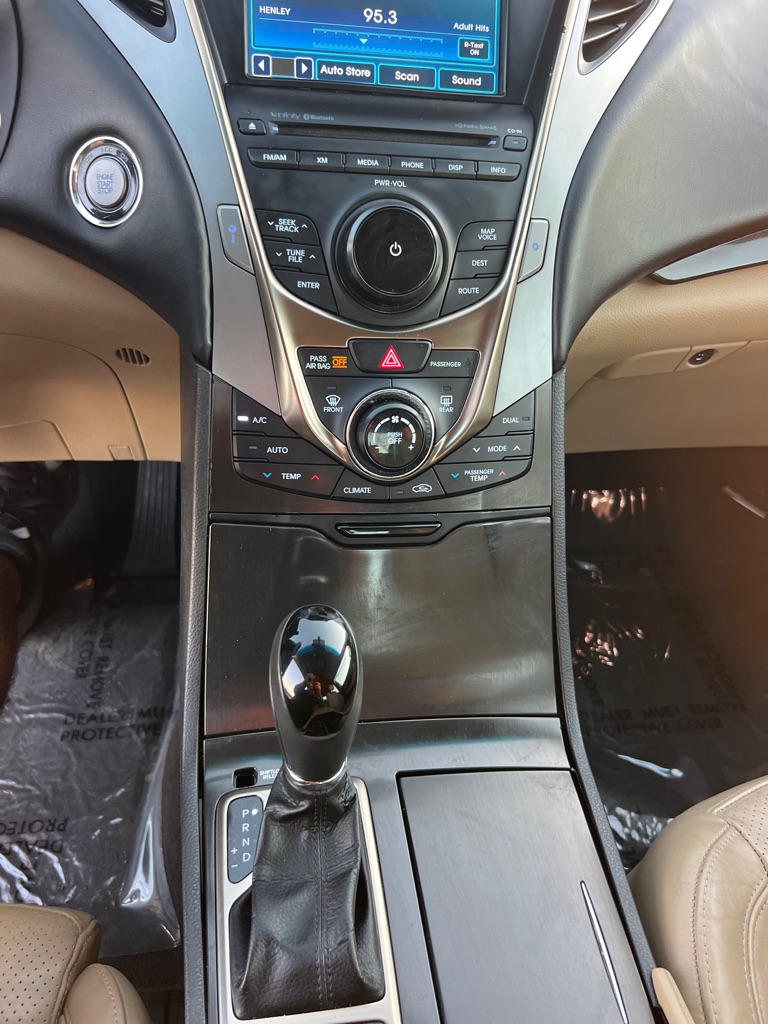Photo 32 of this HYUNDAI AZERA