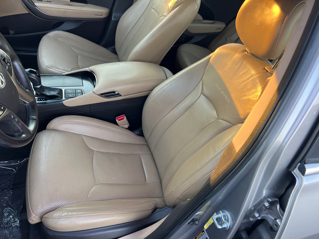 Photo 11 of this HYUNDAI AZERA