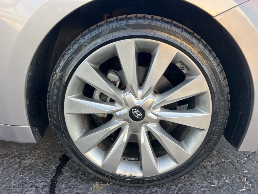 Photo 41 of this HYUNDAI AZERA
