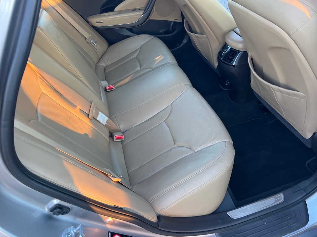 Photo 15 of this HYUNDAI AZERA