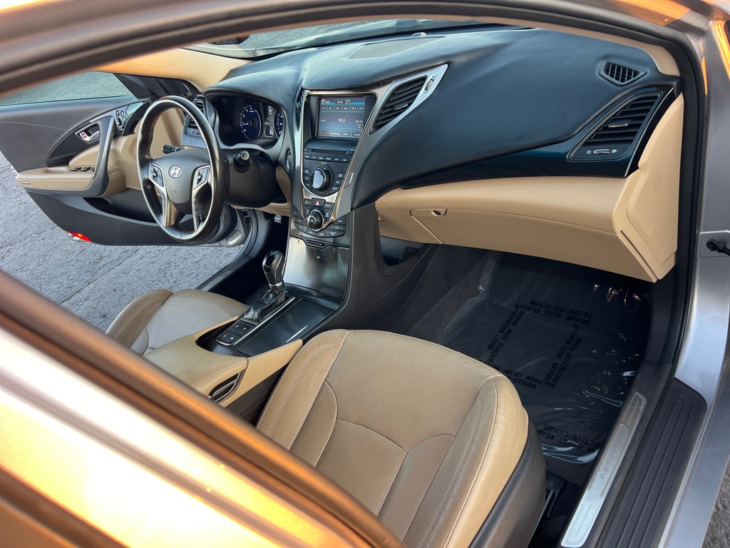 Photo 19 of this HYUNDAI AZERA