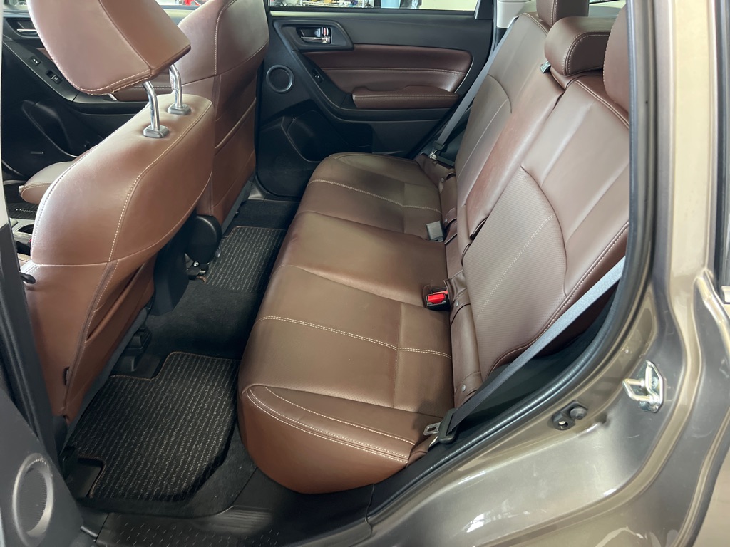 Photo 13 of this SUBARU FORESTER
