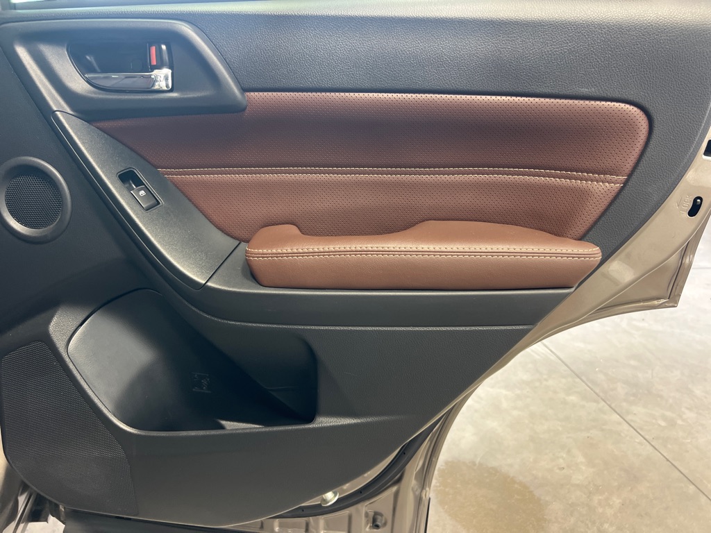 Photo 14 of this SUBARU FORESTER