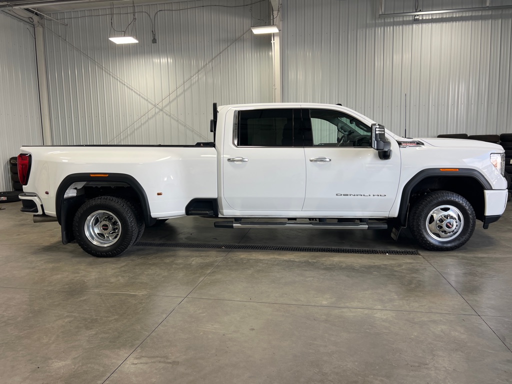 Photo 9 of this GMC SIERRA