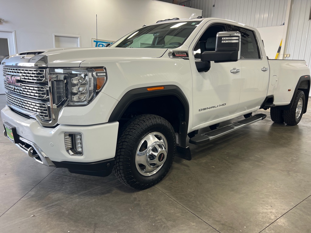 Photo 3 of this GMC SIERRA