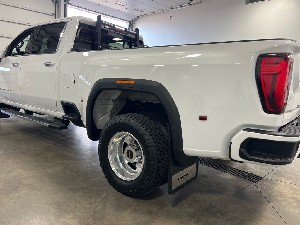 Photo 5 of this GMC SIERRA