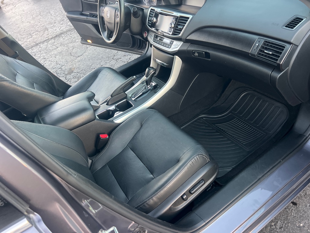 Photo 19 of this HONDA ACCORD
