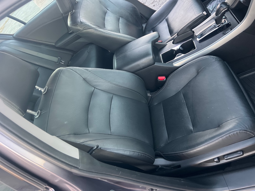 Photo 20 of this HONDA ACCORD