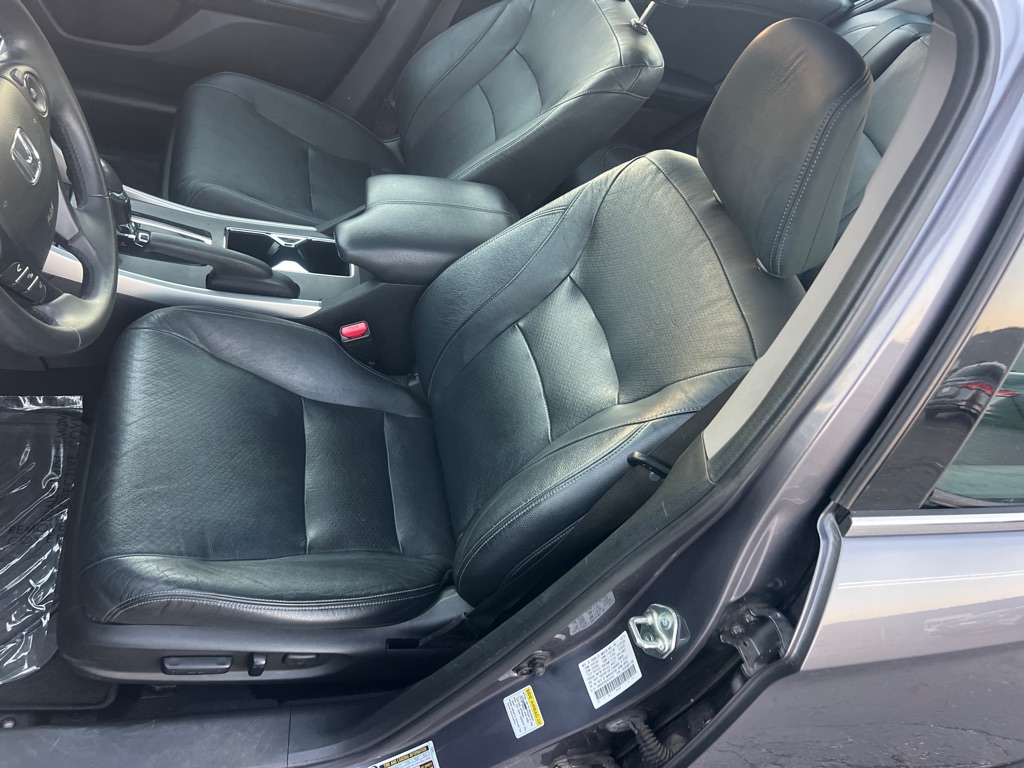 Photo 11 of this HONDA ACCORD