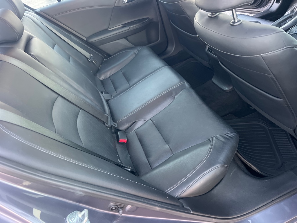 Photo 15 of this HONDA ACCORD