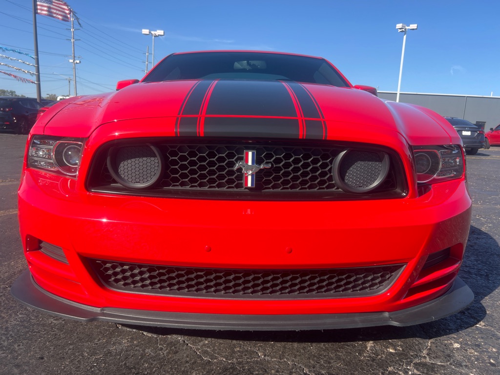 Photo 3 of this FORD MUSTANG