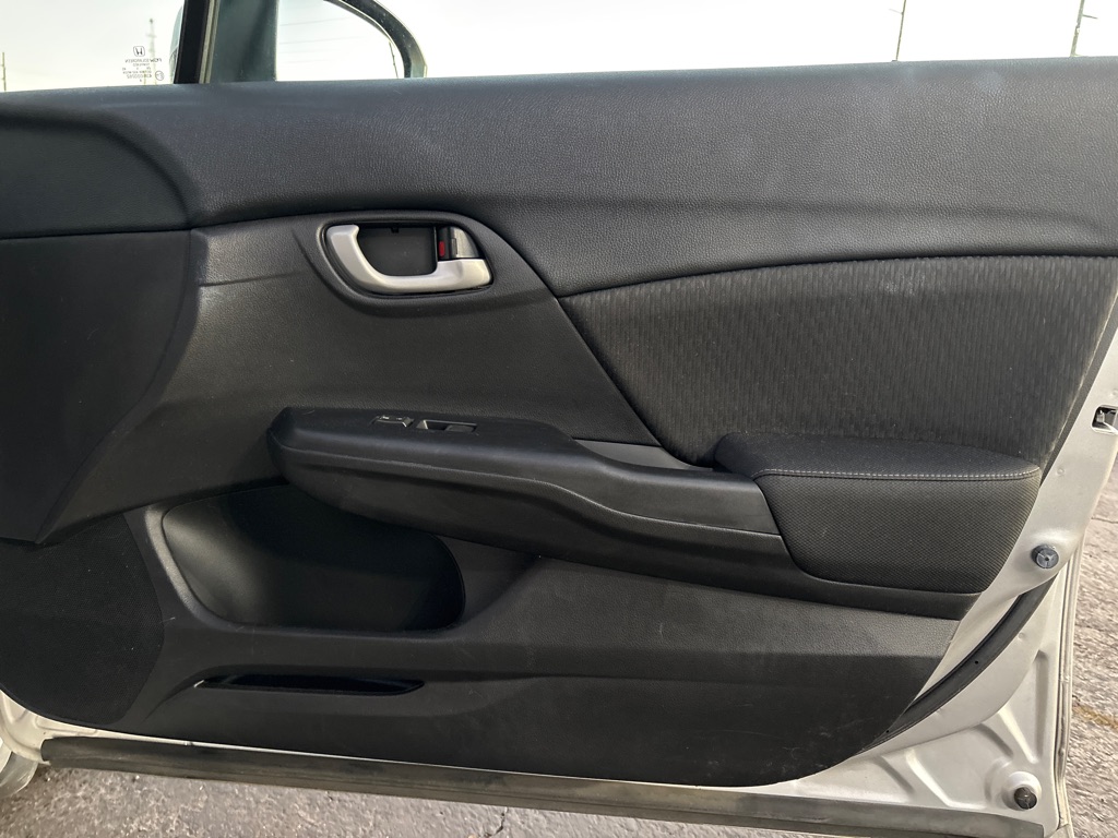 Photo 17 of this HONDA CIVIC