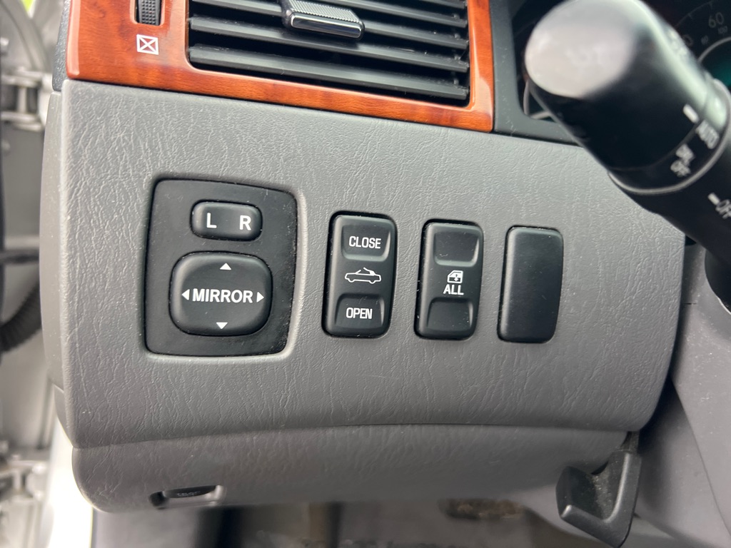 Photo 26 of this TOYOTA CAMRY SOLARA