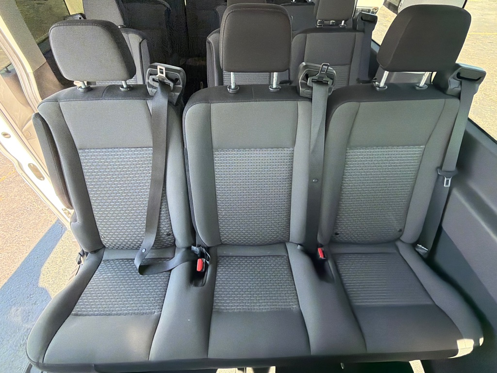 Photo 27 of this FORD TRANSIT