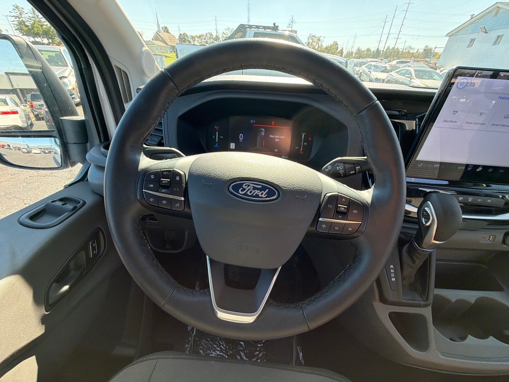 Photo 18 of this FORD TRANSIT