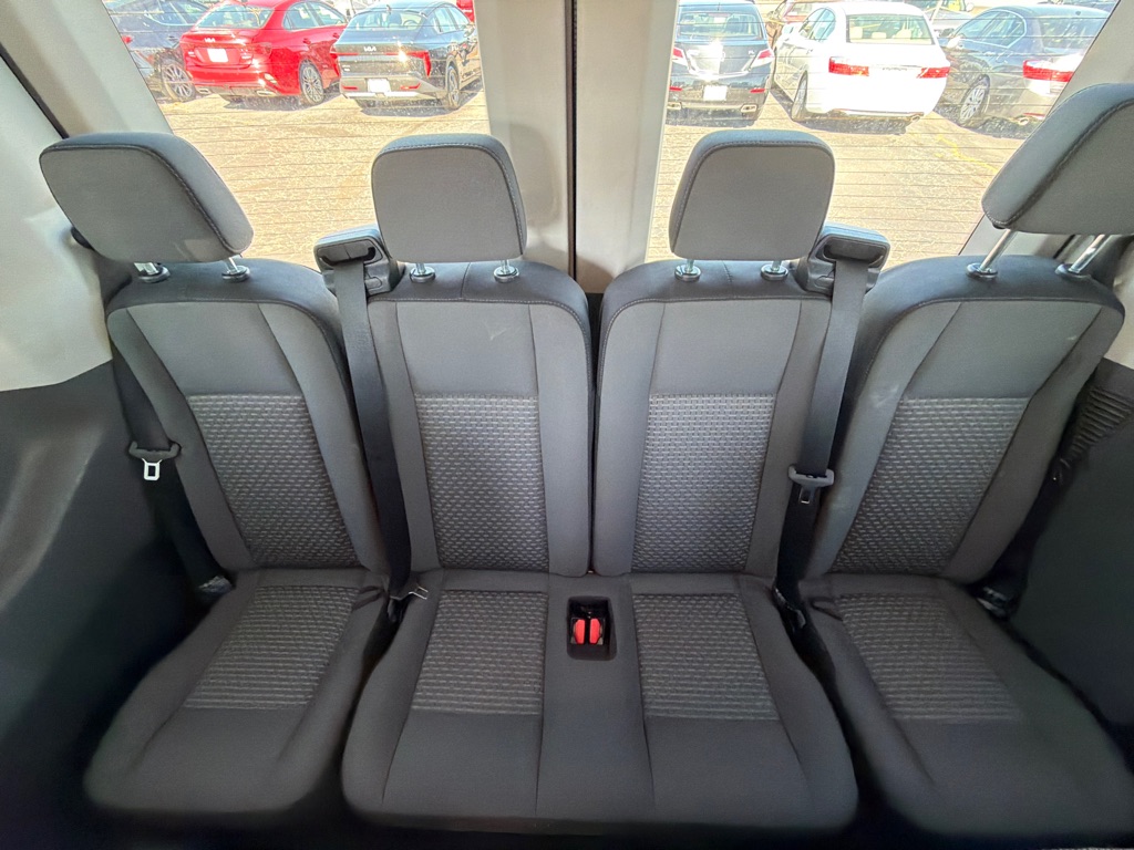 Photo 30 of this FORD TRANSIT