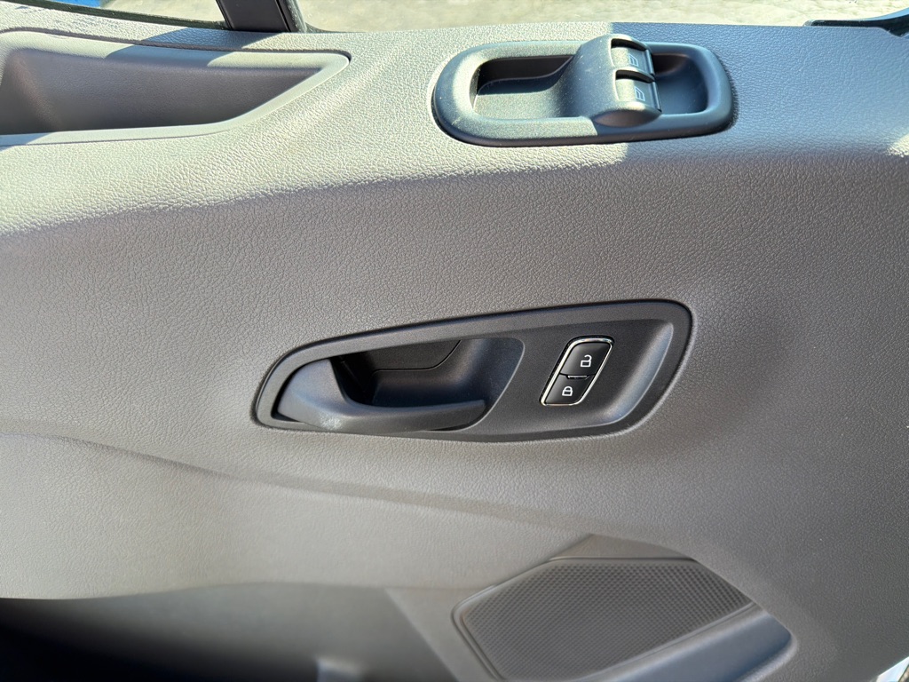 Photo 12 of this FORD TRANSIT