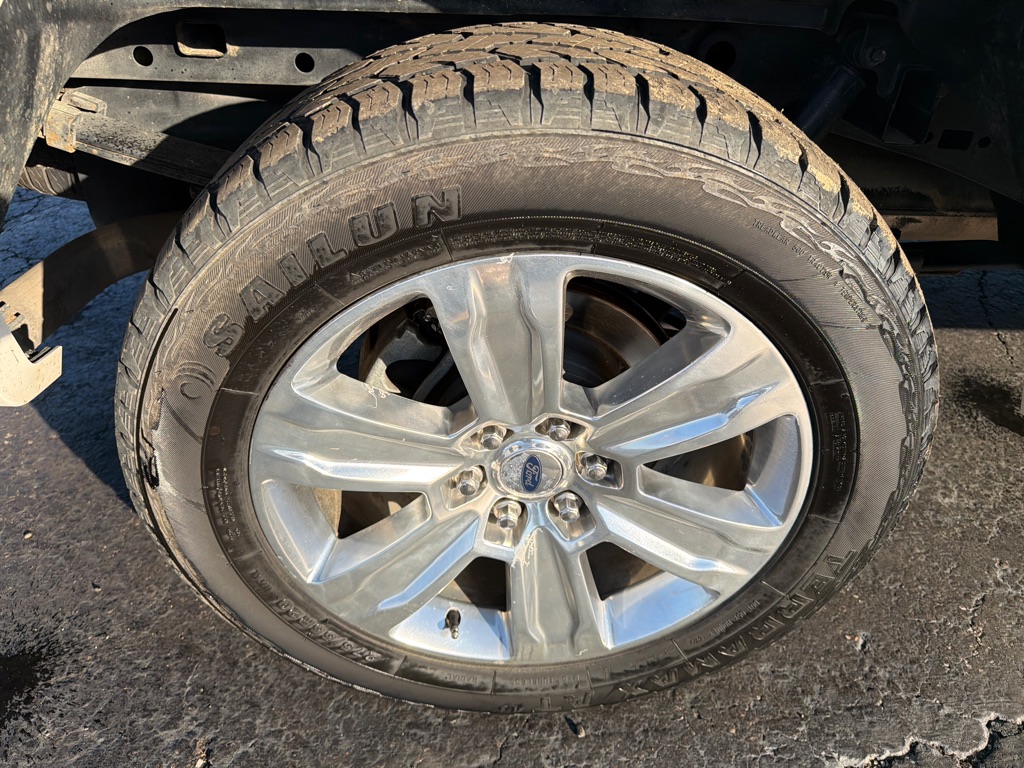Photo 30 of this FORD F150