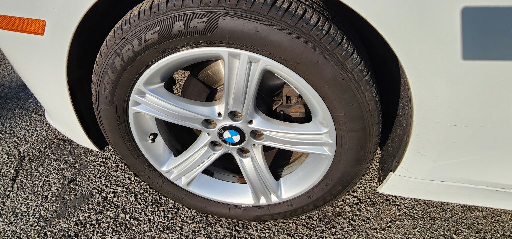 Photo 17 of this BMW 320
