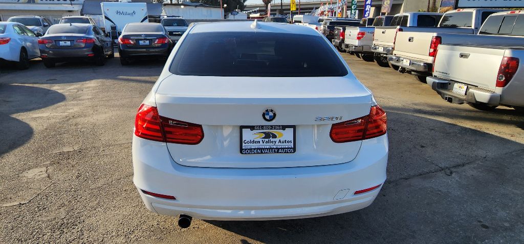 Photo 4 of this BMW 320