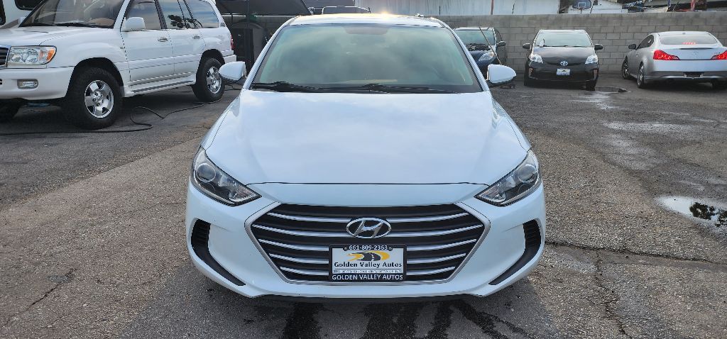 Photo 8 of this HYUNDAI ELANTRA