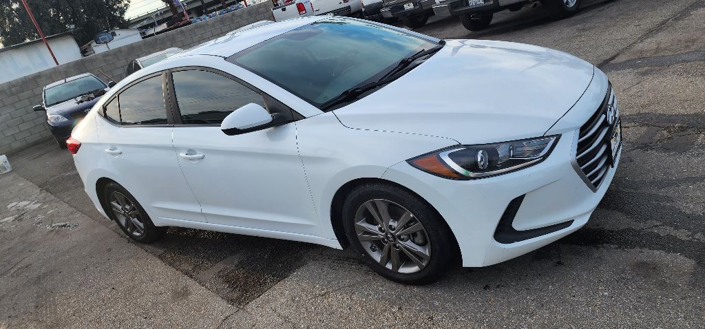 Photo 7 of this HYUNDAI ELANTRA
