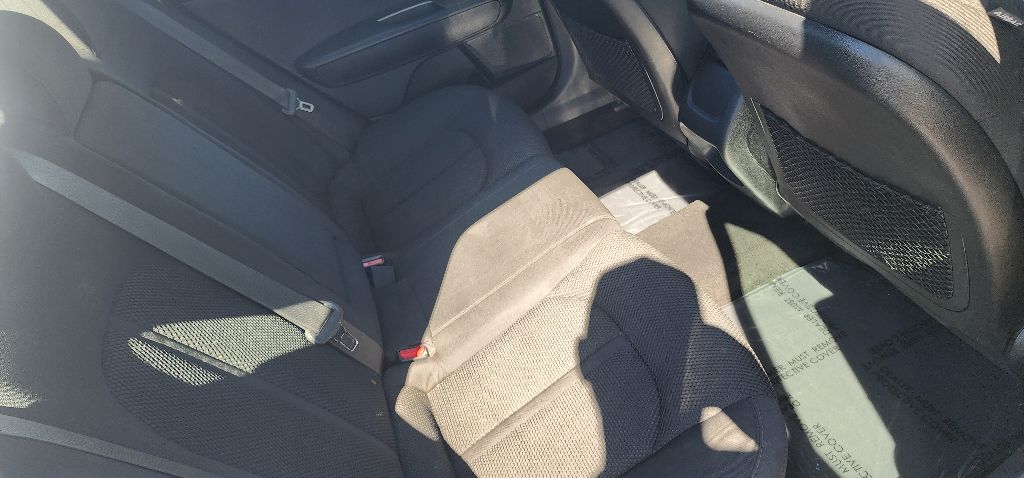 Photo 17 of this KIA OPTIMA