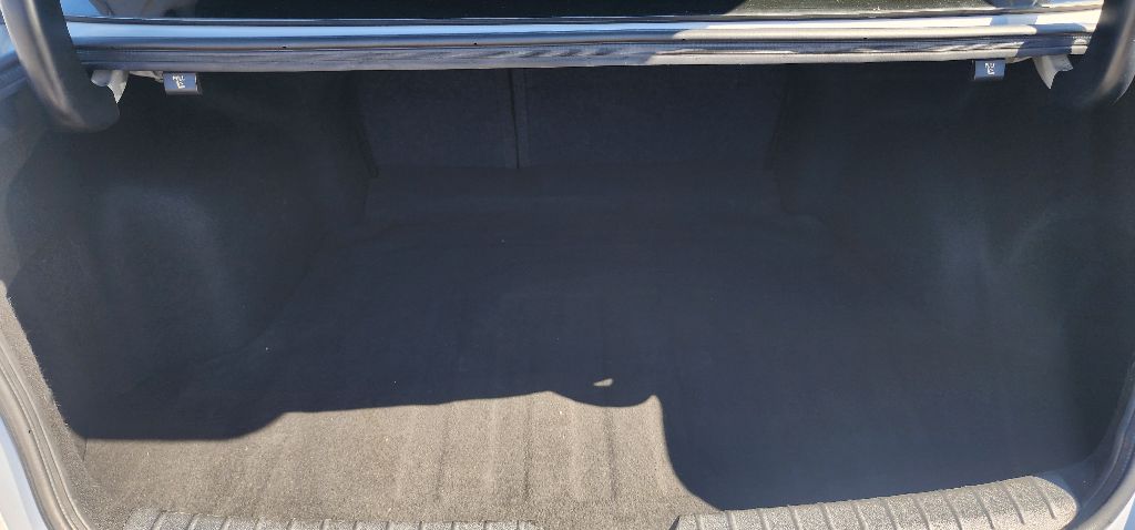 Photo 13 of this KIA OPTIMA