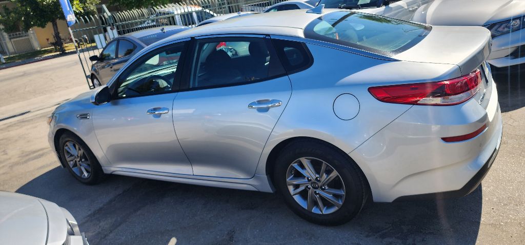 Photo 12 of this KIA OPTIMA