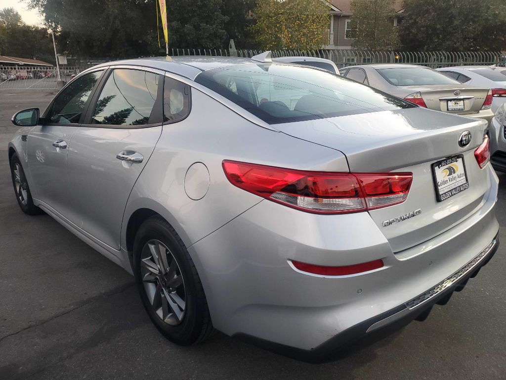 Photo 2 of this KIA OPTIMA