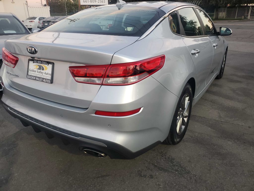 Photo 5 of this KIA OPTIMA