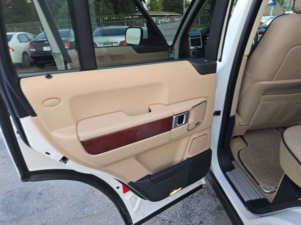 Photo 13 of this LAND ROVER RANGE ROVER